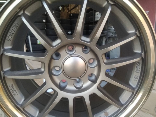 แม็กใหม่ขอบ 15 เพียง 6900 บาท พร้อมยางไทยปี18 10900 บาท พร้อมติดตั้ง