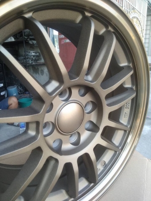 แม็กใหม่ขอบ 15 เพียง 6900 บาท พร้อมยางไทยปี18 10900 บาท พร้อมติดตั้ง