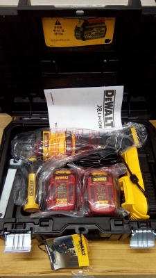 DeWALT DCG414T2 ลูกหมูเจียรไร้สาย125มม. 5นิ้ว 54V.