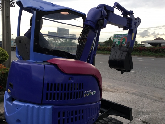 รถขุดเล็ก Komatsu PC20UU-3 สภาพสวยๆเก่านอก สภาพแน่นทั้งคัน  ชั่วโมงน้อย แทรคยางหนา พร้อมลงงาน สนใจติดต่อ Line ID: Kongniwatsiri