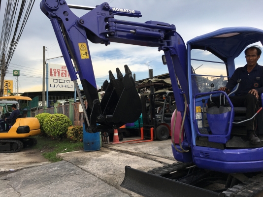 รถขุดเล็ก Komatsu PC20UU-3 สภาพสวยๆเก่านอก สภาพแน่นทั้งคัน  ชั่วโมงน้อย แทรคยางหนา พร้อมลงงาน สนใจติดต่อ Line ID: Kongniwatsiri