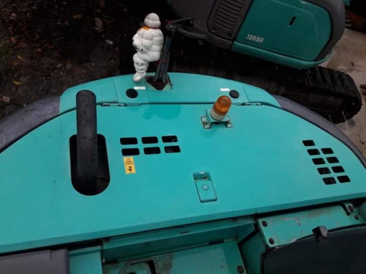 ขายจ้า.รถเก่าใน...KOBELCO SK135SR-1ES  YY04  ปี  2007  เครื่องปั๊มดี  เดิมๆๆ   8,XXX  เอกสารเล่มทะเบียน  พร้อมใช้  โทร  089-3818694  ดวงนภา