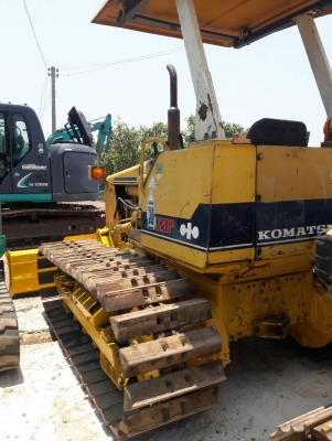 ขายจ้า. รถดัน KOMATSU D20P-6  เก่านอกแท้  เดิมๆๆ  เครื่องปั๊มดี  พร้อมใช้  โทร 089-3818694  ดวงนภา