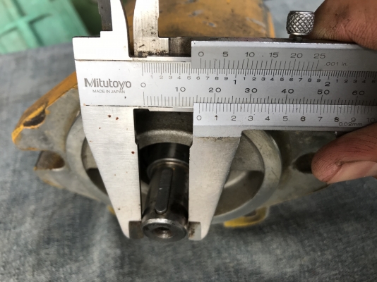 ขายเฟืองปั้มน้ำมัน HR สภาพสวยมาก ถอดเครื่องพร้อมใช้งาน ราคา 1,300 บาทพร้อมส่ง