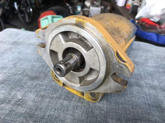 ขายเฟืองปั้มน้ำมัน HR สภาพสวยมาก ถอดเครื่องพร้อมใช้งาน ราคา 1,300 บาทพร้อมส่ง