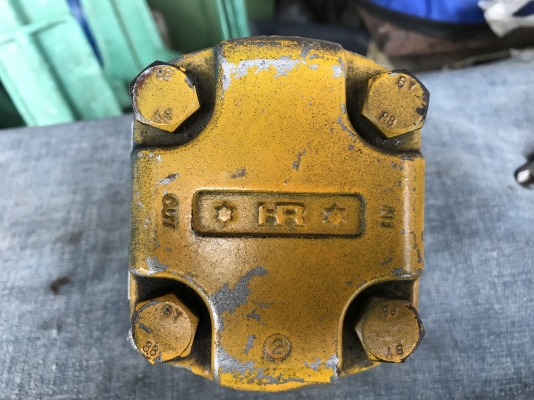 ขายเฟืองปั้มน้ำมัน HR สภาพสวยมาก ถอดเครื่องพร้อมใช้งาน ราคา 1,300 บาทพร้อมส่ง