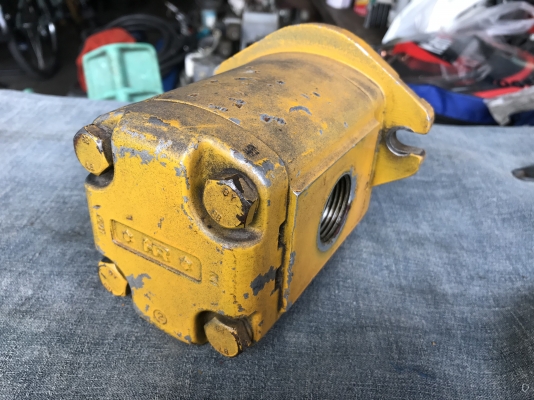 ขายเฟืองปั้มน้ำมัน HR สภาพสวยมาก ถอดเครื่องพร้อมใช้งาน ราคา 1,300 บาทพร้อมส่ง