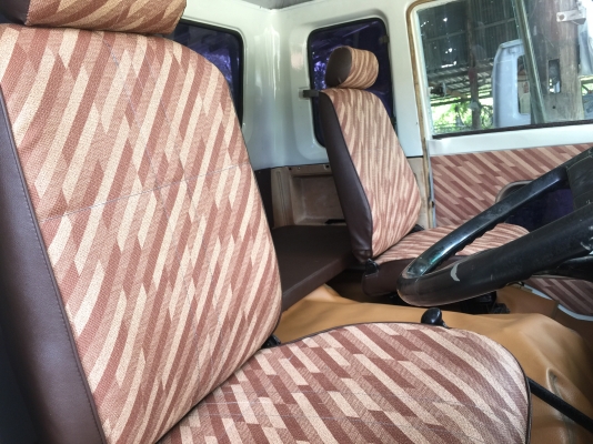 ขาย หัวสิบล้อ HINO F18 สีใหม่ อุปกรณ์ครบ