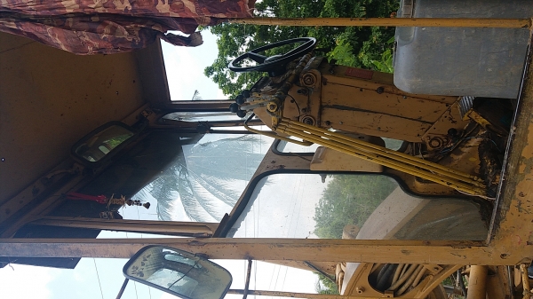 ขาย 999,999 รถเกรด CAT 12 G เครื่องไดเร็คหัวฉีดปากกา เอวอ่อน เล่มทะเบียน เครื่องดี เกียร์แรง เอวแน่น ยางดี รถสวยพร้อมใช้เอกสารพร้อมโอน รถอยู่ ศรีเกษ 090-772-3710 090-772-3708