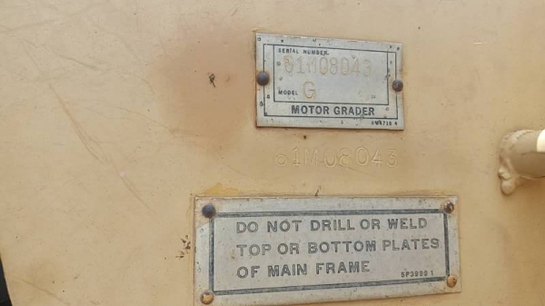 ขาย 999,999 รถเกรด CAT 12 G เครื่องไดเร็คหัวฉีดปากกา เอวอ่อน เล่มทะเบียน เครื่องดี เกียร์แรง เอวแน่น ยางดี รถสวยพร้อมใช้เอกสารพร้อมโอน รถอยู่ ศรีเกษ 090-772-3710 090-772-3708