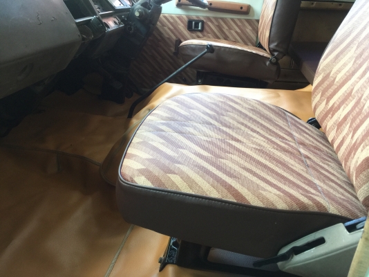 ขาย หัวสิบล้อ HINO F18 สีใหม่ อุปกรณ์ครบ