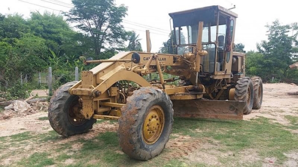 ขาย 999,999 รถเกรด CAT 12 G เครื่องไดเร็คหัวฉีดปากกา เอวอ่อน เล่มทะเบียน เครื่องดี เกียร์แรง เอวแน่น ยางดี รถสวยพร้อมใช้เอกสารพร้อมโอน รถอยู่ ศรีเกษ