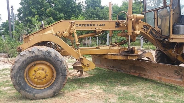 ขาย 999,999 รถเกรด CAT 12 G เครื่องไดเร็คหัวฉีดปากกา เอวอ่อน เล่มทะเบียน เครื่องดี เกียร์แรง เอวแน่น ยางดี รถสวยพร้อมใช้เอกสารพร้อมโอน รถอยู่ ศรีเกษ