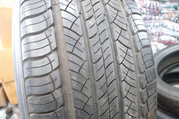 ยางใหม่ Michelin 235/55R18 ตกปี ไม่เคยลงดิน มี 3 เส้น ขาย 3500 บาท ยางใหม่ Michelin 235/55R18 ตกปี ไม่เคยลงดิน มี 3 เส้น ขาย 3500 บาท