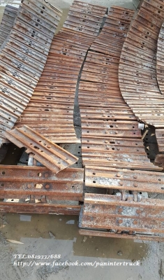 FROM JAPANขายถูกด่วนๆโซ่พร้อมแผ่นแทรค ใส่กับรถขุดไซค์60,65,75 /ขนาดใบ 45 CM./ สินค้าเก่านอก ขายตามสภาพ : มีจำนวน 1คู่ (2เส้น) / ราคาเพียง(คู่ละ :48,000 บาท)