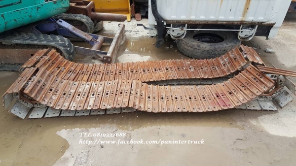 FROM JAPANขายถูกด่วนๆโซ่พร้อมแผ่นแทรค ใส่กับรถขุดไซค์60,65,75 /ขนาดใบ 45 CM./ สินค้าเก่านอก ขายตามสภาพ : มีจำนวน 1คู่ (2เส้น) / ราคาเพียง(คู่ละ :48,000 บาท)