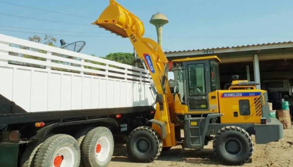 ขายด่วนรถตักSCHMELZER-922HLเอวอ่อนขับ4ล้อเกียรท็อกโลฮายรถนำเข้าขนาดใหญ่ตัก1.5คิวยกสูง4.5เมตรตักขึ้นรถ10ล้อได้รถใหม่แกะกล่อง100\%นำเข้ายังไม่ได้ใช้งานจากจีน