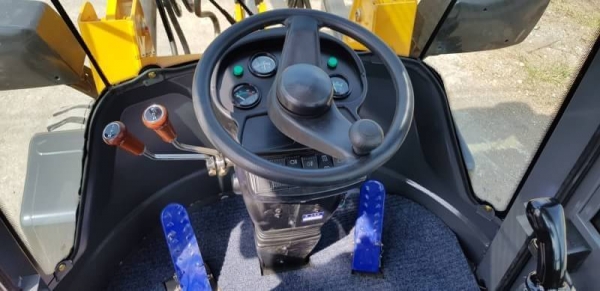 ขายด่วนรถตักSCHMELZER-922HLเอวอ่อนขับ4ล้อเกียรท็อกโลฮายรถนำเข้าขนาดใหญ่ตัก1.5คิวยกสูง4.5เมตรตักขึ้นรถ10ล้อได้รถใหม่แกะกล่อง100\%นำเข้ายังไม่ได้ใช้งานจากจีน