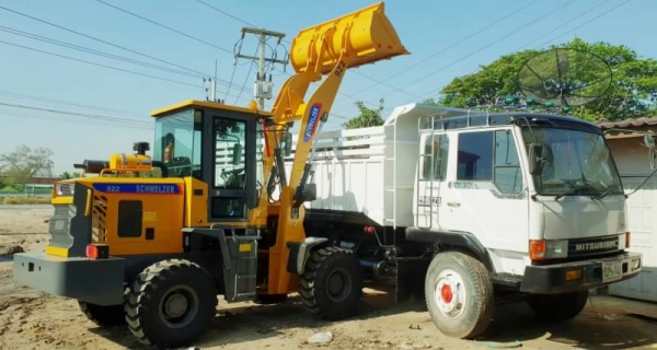 ขายด่วนรถตักSCHMELZER-922HLเอวอ่อนขับ4ล้อเกียรท็อกโลฮายรถนำเข้าขนาดใหญ่ตัก1.5คิวยกสูง4.5เมตรตักขึ้นรถ10ล้อได้รถใหม่แกะกล่อง100\%นำเข้ายังไม่ได้ใช้งานจากจีน