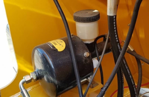 ขายด่วนรถตักSCHMELZER-922HLเอวอ่อนขับ4ล้อเกียรท็อกโลฮายรถนำเข้าขนาดใหญ่ตัก1.5คิวยกสูง4.5เมตรตักขึ้นรถ10ล้อได้รถใหม่แกะกล่อง100\%นำเข้ายังไม่ได้ใช้งานจากจีน