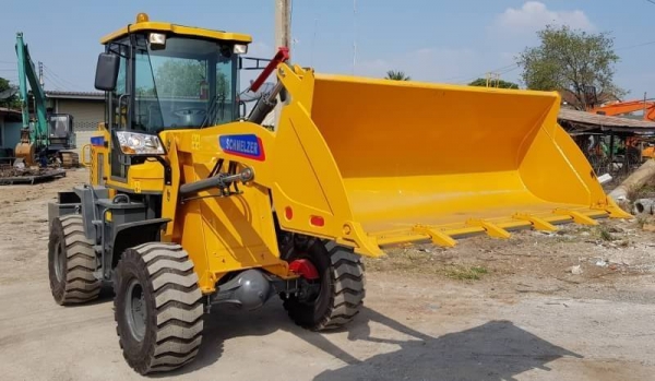 ขายด่วนรถตักSCHMELZER-922HLเอวอ่อนขับ4ล้อเกียรท็อกโลฮายรถนำเข้าขนาดใหญ่ตัก1.5คิวยกสูง4.5เมตรตักขึ้นรถ10ล้อได้รถใหม่แกะกล่อง100\%นำเข้ายังไม่ได้ใช้งานจากจีน