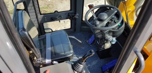 ขายด่วนรถตักSCHMELZER-922HLเอวอ่อนขับ4ล้อเกียรท็อกโลฮายรถนำเข้าขนาดใหญ่ตัก1.5คิวยกสูง4.5เมตรตักขึ้นรถ10ล้อได้รถใหม่แกะกล่อง100\%นำเข้ายังไม่ได้ใช้งานจากจีน