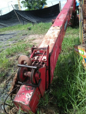 ขายเครนUNIC UR45V เครน4ตันครึ่งใชังานได้ ถอดลงจากรถ ขายตามสภาพ