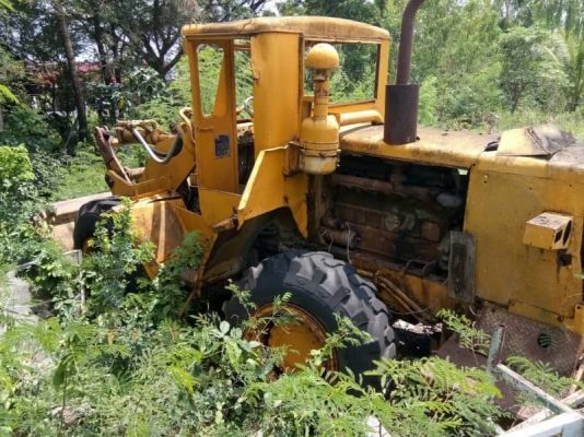 รถตักล้อยาง