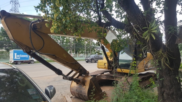 ขาย แบคโฮ CAT 320D JAPAN มีไลน์แย็ก จดทะเบียนปี 59 เครื่องดี ปั้มดี เอวแน่น ช่วงล่างเต็ม ไฟฟ้าครบ ราคาคุยกันได้ครับ ขาย แบคโฮ CAT 320D JAPAN มีไลน์แย็ก จดทะเบียนปี 59 เครื่องดี ปั้มดี เอวแน่น ช่วงล่างเต็ม ไฟฟ้าครบ ราคาคุยกันได้ครับ