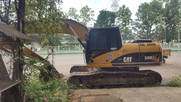 ขาย แบคโฮ CAT 320D JAPAN มีไลน์แย็ก จดทะเบียนปี 59 เครื่องดี ปั้มดี เอวแน่น ช่วงล่างเต็ม ไฟฟ้าครบ ราคาคุยกันได้ครับ ขาย แบคโฮ CAT 320D JAPAN มีไลน์แย็ก จดทะเบียนปี 59 เครื่องดี ปั้มดี เอวแน่น ช่วงล่างเต็ม ไฟฟ้าครบ ราคาคุยกันได้ครับ
