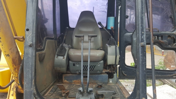 ขาย แบคโฮ KOMATSU PC60-7 มีไลน์แย็ก เอกสารใบซื้อขาย เครื่องเดิม ปั้มดีทำงานเร็ว ช่วงล่างเต็ม ราคาต่อรองได้ครับ