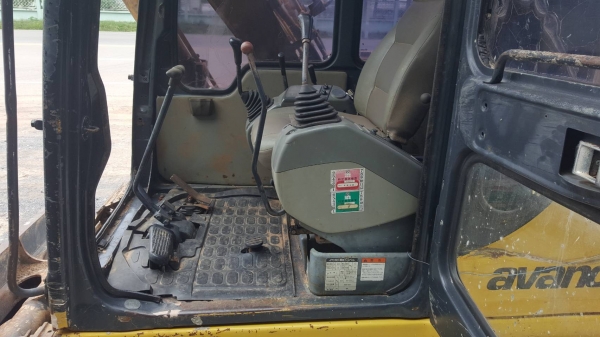 ขาย แบคโฮ KOMATSU PC60-7 มีไลน์แย็ก เอกสารใบซื้อขาย เครื่องเดิม ปั้มดีทำงานเร็ว ช่วงล่างเต็ม ราคาต่อรองได้ครับ