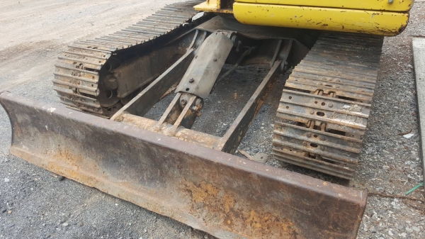 ขาย แบคโฮ KOMATSU PC60-7 มีไลน์แย็ก เอกสารใบซื้อขาย เครื่องเดิม ปั้มดีทำงานเร็ว ช่วงล่างเต็ม ราคาต่อรองได้ครับ