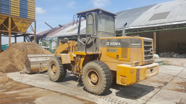 ขาย รถตัก XGMA รุ่น XG932III ออกห้างมือเดียวปี 54 เครื่องดี เกียร์ดี ยางเต็ม รถใช้งานอยู่ประจำ ราคาต่อรองได้