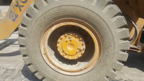 ขาย รถตัก XGMA รุ่น XG932III ออกห้างมือเดียวปี 54 เครื่องดี เกียร์ดี ยางเต็ม รถใช้งานอยู่ประจำ ราคาต่อรองได้