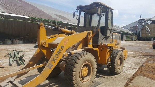 ขาย รถตัก XGMA รุ่น XG932III ออกห้างมือเดียวปี 54 เครื่องดี เกียร์ดี ยางเต็ม รถใช้งานอยู่ประจำ ราคาต่อรองได้