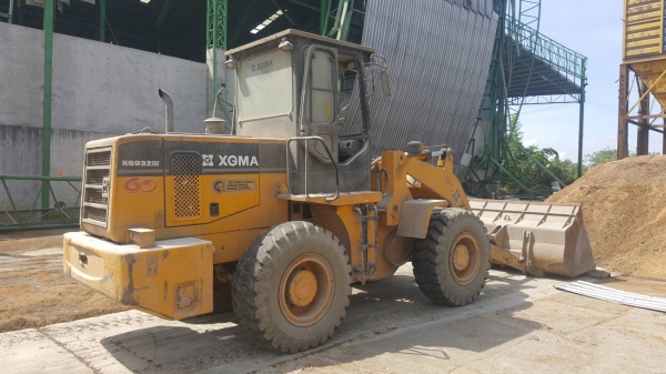 ขาย รถตัก XGMA รุ่น XG932III ออกห้างมือเดียวปี 54 เครื่องดี เกียร์ดี ยางเต็ม รถใช้งานอยู่ประจำ ราคาต่อรองได้