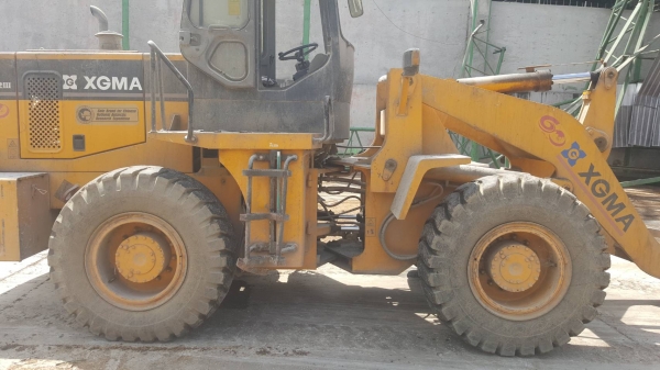 ขาย รถตัก XGMA รุ่น XG932III ออกห้างมือเดียวปี 54 เครื่องดี เกียร์ดี ยางเต็ม รถใช้งานอยู่ประจำ ราคาต่อรองได้