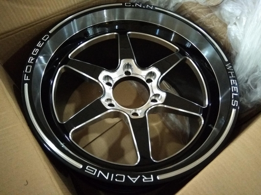 แม็กใหม่ลายเวลขอบ 18 ใส่กระบะ ราคา 4 วง 15500 บาท