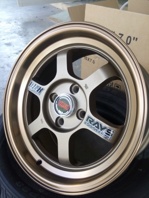 แม็กใหม่ทีอี37วี ขอบ 15 ราคา 7500 พร้อมยางไทย 11700 บาท พร้อมติดตั้ง