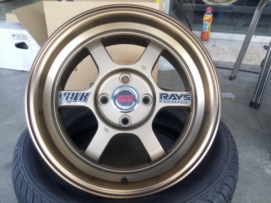 แม็กใหม่ทีอี37วี ขอบ 15 ราคา 7500 พร้อมยางไทย 11700 บาท พร้อมติดตั้ง