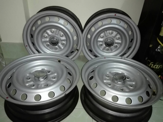 ล้อกะทะ ขอบ16-6รูทั่วไป น้องป้ายแดง ชุด2000บ.โทร0879050181 ส่งได้ทั่วไทยคับ