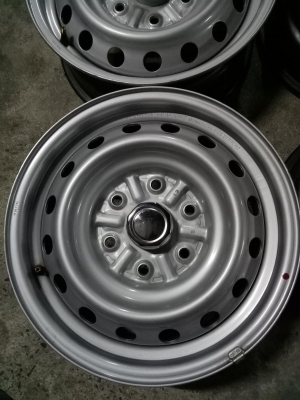 ล้อกะทะ ขอบ16-6รูทั่วไป น้องป้ายแดง ชุด2000บ.โทร0879050181 ส่งได้ทั่วไทยคับ