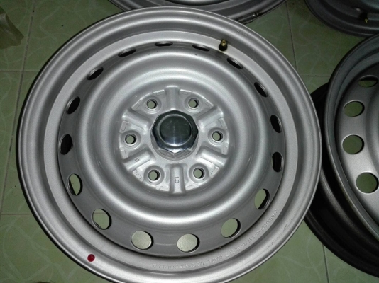 ล้อกะทะ ขอบ16-6รูทั่วไป น้องป้ายแดง ชุด2000บ.โทร0879050181 ส่งได้ทั่วไทยคับ