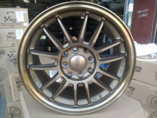 แม็กใหม่ขอบ 15 เพียง 6900 บาท พร้อมยางไทยปี18 11400 บาท พร้อมติดตั้ง