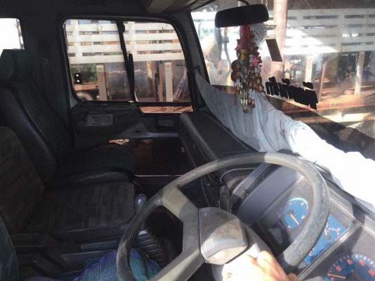 HINO 3H เครื่อง 195 แรง เครื่อง/เกียร์เดิม สโลว์ กระบะดัมพ์สามมิตร ยาง 70\% ภายในสวย แอร์เย็นพร้อมใช้งาน