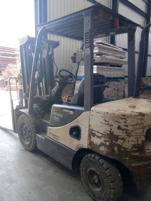 รถยก 3 ตัน ดีเซล เกียร์ออโต้ เสาสูง 4.75 เมตร เข้าตู้ แผงงาสไลด์