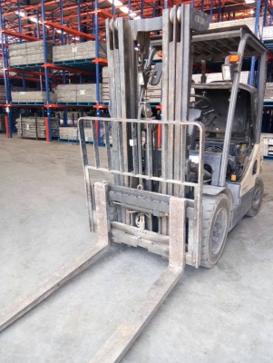 รถยก 3 ตัน ดีเซล เกียร์ออโต้ เสาสูง 4.75 เมตร เข้าตู้ แผงงาสไลด์