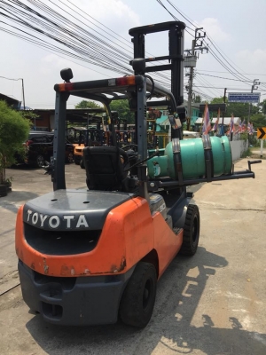 TOYOTA 8FG30  รถนอกเก่าญี่ปุ่น รถขนาด 3 ตัน เสา 5 เมตร เกียร์ออโต้