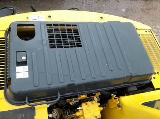 ขายจ้า..KOMATSU PC120-6  เก่านอกแท้  สภาพสวย เดิมๆ  เครื่องปั๊มดี  7,XXX  ชั่วโมง  โทร 089-7462641  สุวรรณี